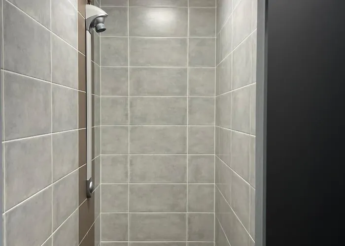 De La Croix Du Hetre Hambers